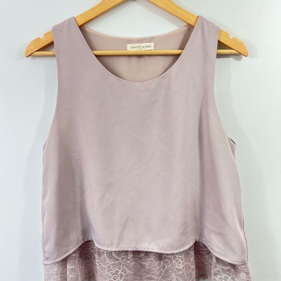 Pale Lilac Sleeveless Top with Lace Hem - Picture 1 of 2